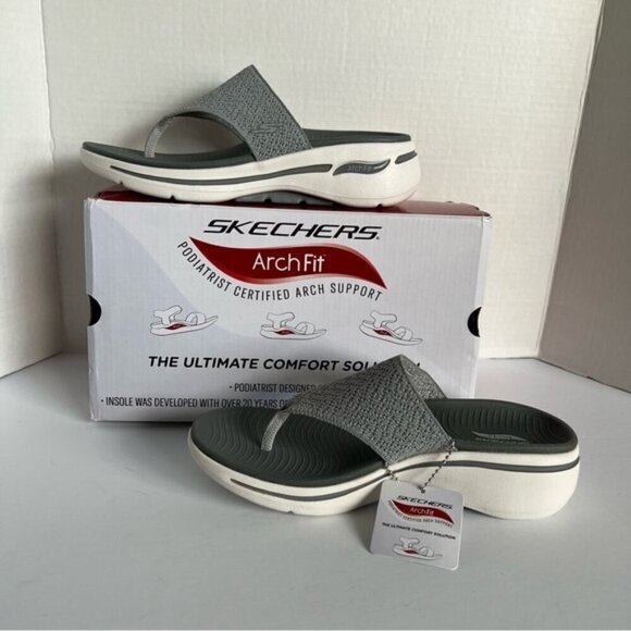 Sketchers - Go walk Arch Fit Weekender Toe Thong Sandal - Gray. Size: 8 US. NWT - Picture 1 of 16